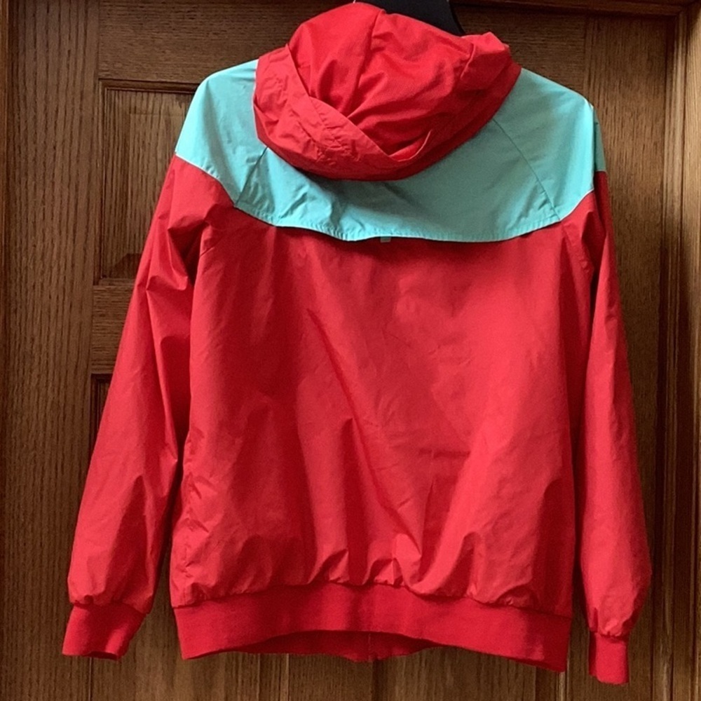 Nike Red and Aqua Hooded Jacket. Loose fit, boys size extra large - Picture 4 of 13